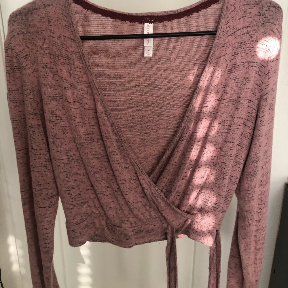 pink cropped cross tie shirt, size M